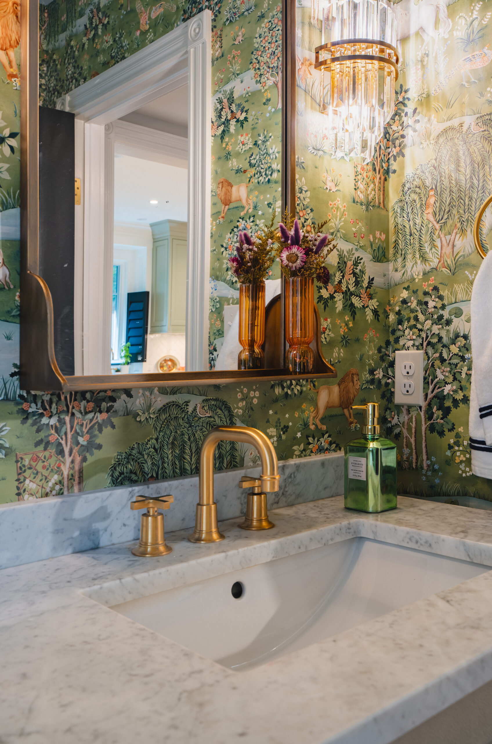 bathroom with wallpaper