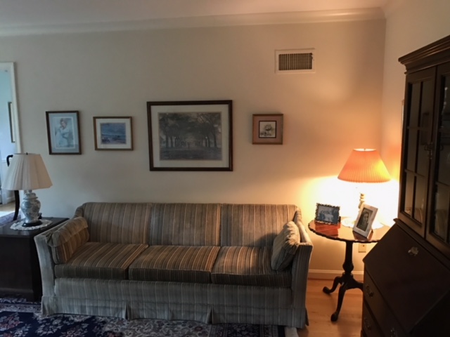 Williams Family Room — Before